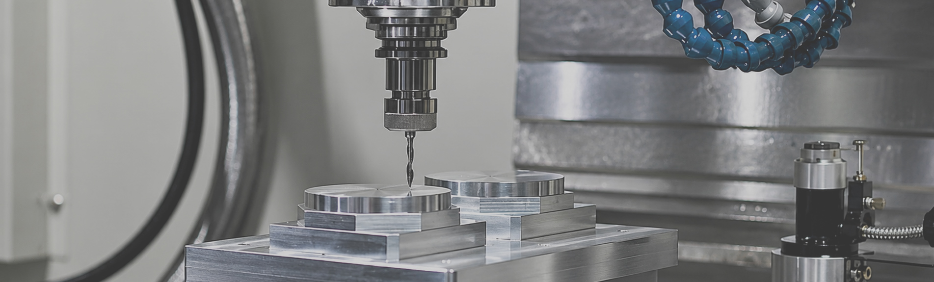 CNC-Vertikal-Bearbeitungszentrum